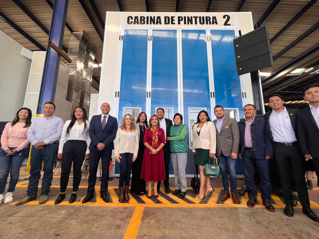 ASISTE SALVADOR SANTOS CEDILLO A LA AMPLIACIÓN DE LA EMPRESA “CORPUS TRAILERS” EN&nbsp;CUAPIAXTLA