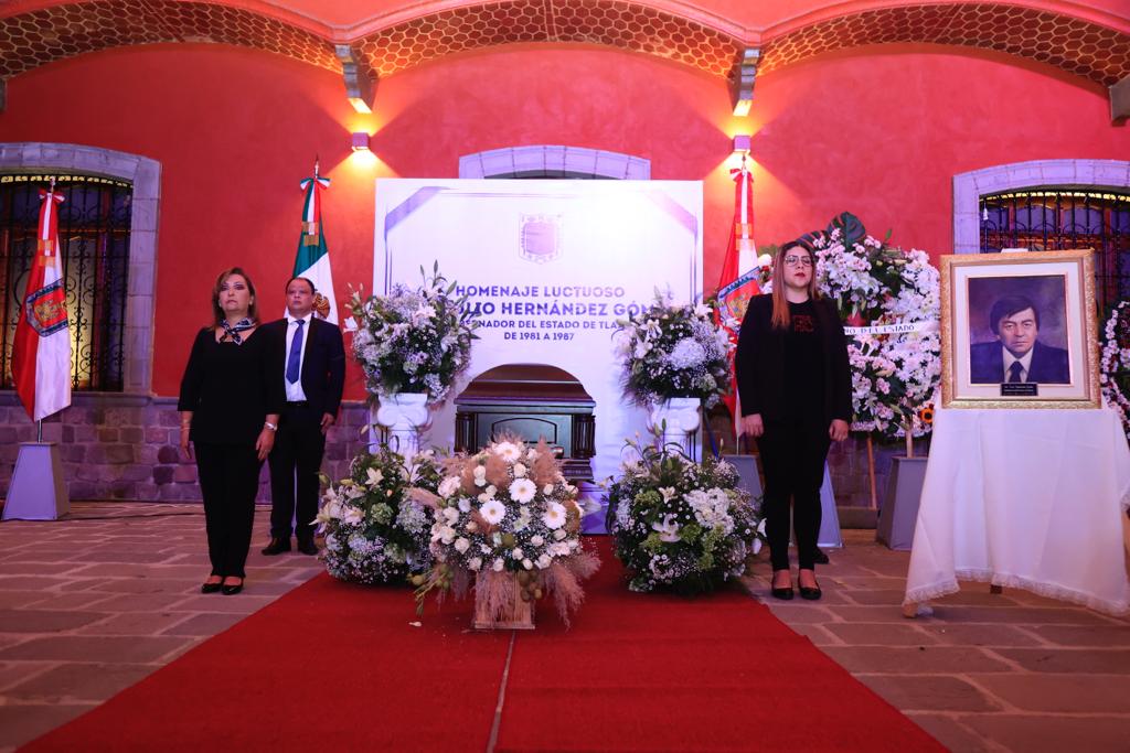 RINDE GOBIERNO DEL ESTADO HOMENAJE LUCTUOSO A EX GOBERNADOR TULIO HERNÁNDEZ&nbsp;GÓMEZ